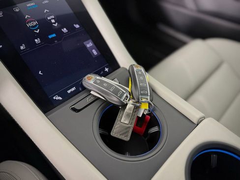 Certified 2022 Porsche Taycan 4S image 27