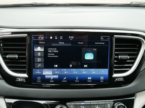 Used 2024 Chrysler Pacifica Touring-L FWD image 22