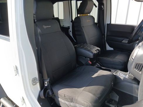 Used 2012 Jeep Wrangler Unlimited Sport image 36