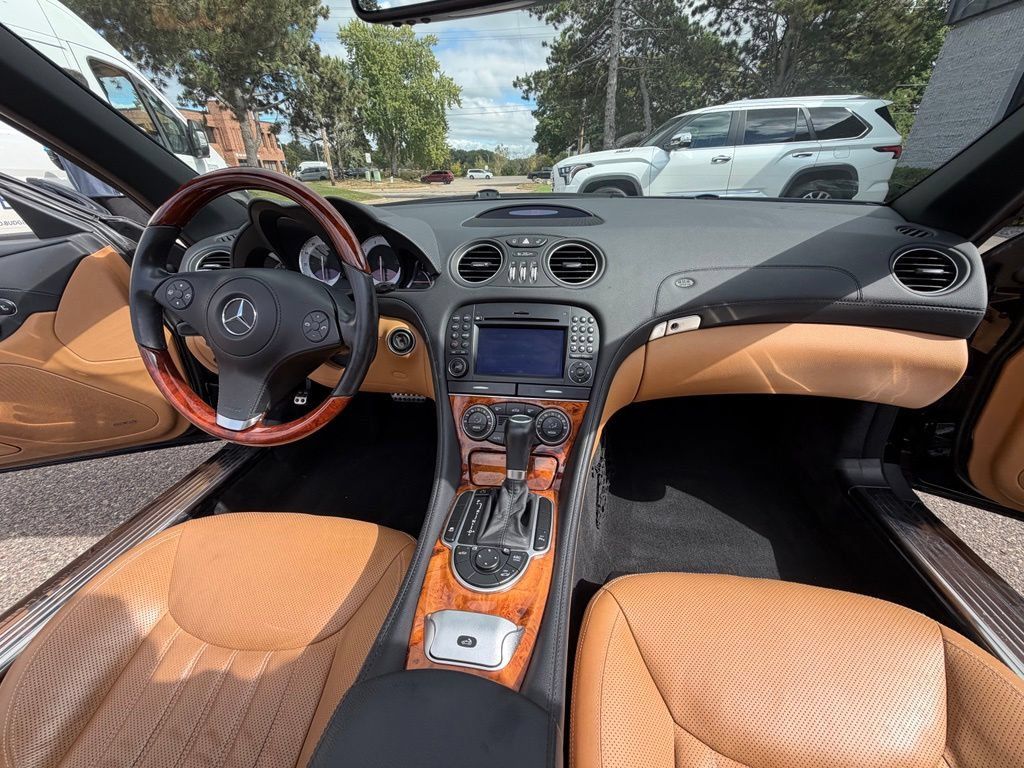 Used 2012 Mercedes-Benz SL 550 image 29