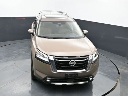 Used 2024 Nissan Pathfinder Platinum w/ Cargo Package image 25