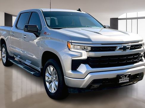 Used 2022 Chevrolet Silverado 1500 RST image 1