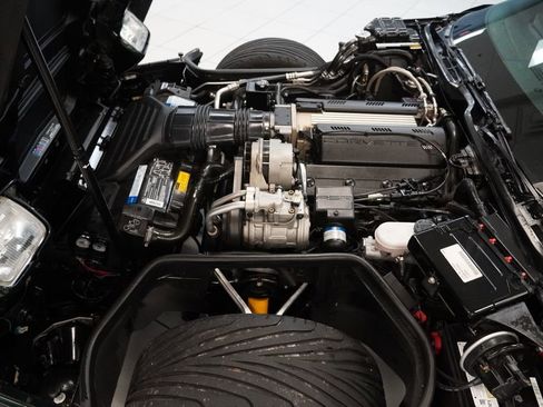 Used 1993 Chevrolet Corvette Convertible RWD image 24