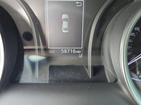 Used 2021 Toyota Camry LE image 25