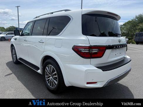 Used 2023 Nissan Armada SL w/ Captain's Chairs Package AWD/4WD image 6