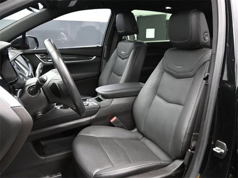 Used 2022 Cadillac XT5 Premium Luxury image 6