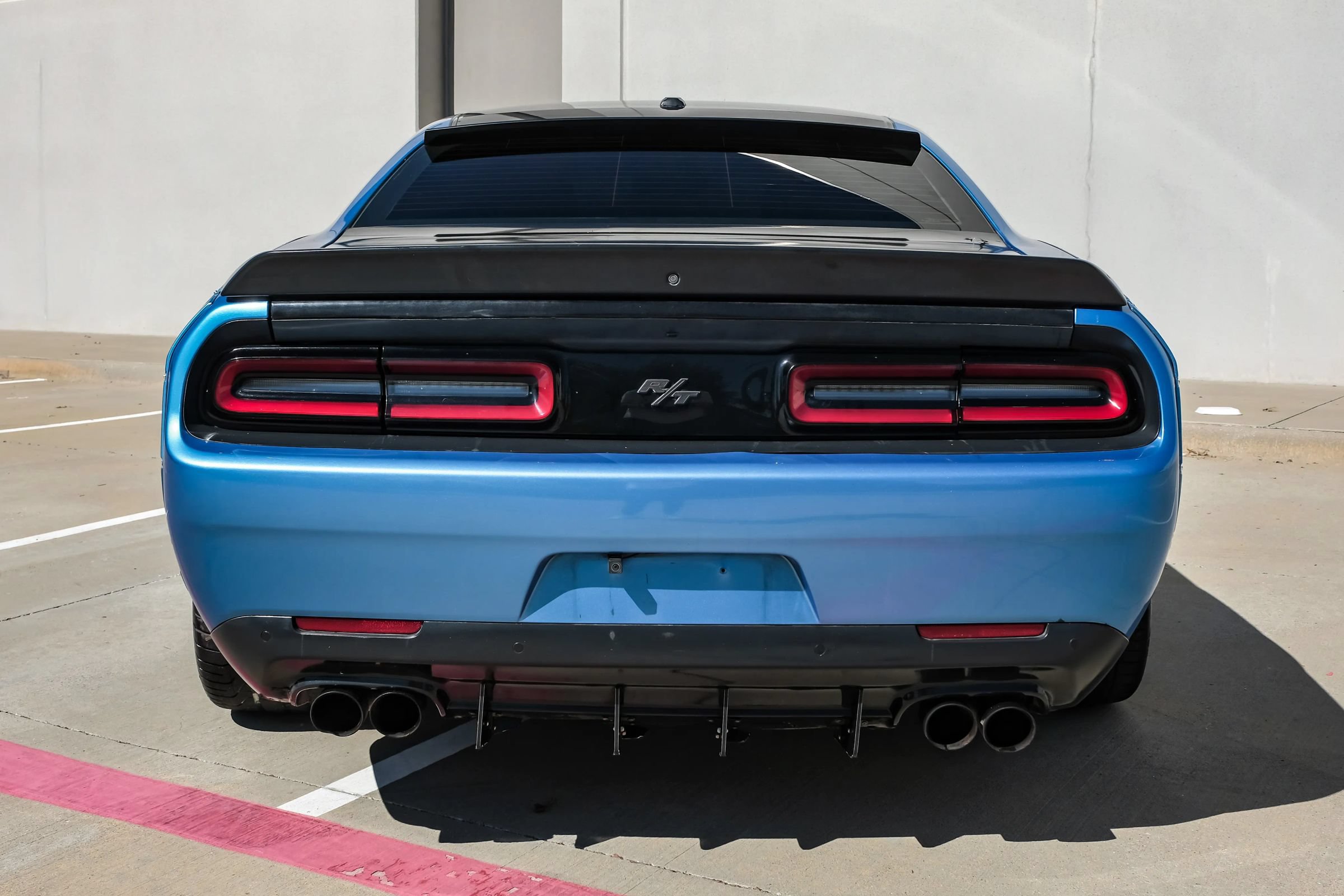 Used 2015 Dodge Challenger R/T RWD image 11