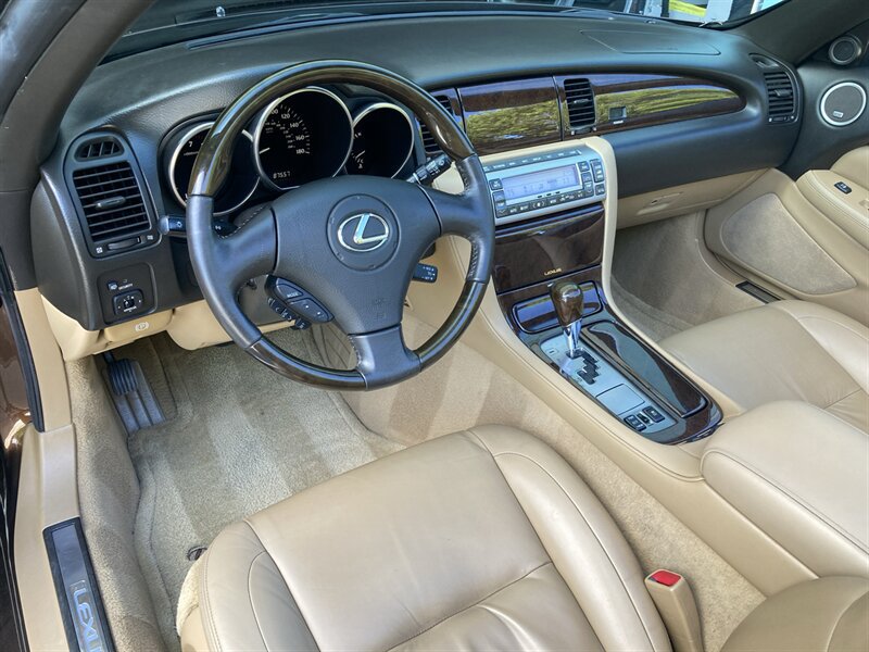 Used 2007 Lexus SC 430 Convertible RWD image 18