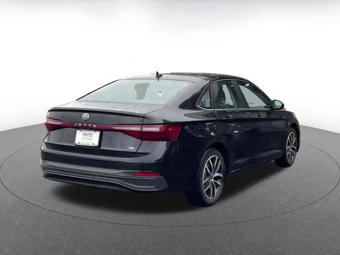 Used 2025 Volkswagen Jetta SE image 14