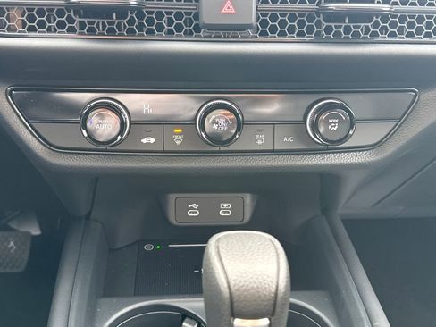 New 2026 Honda HR-V LX image 20