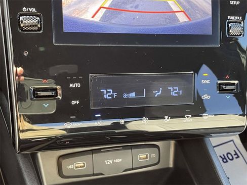 Certified 2024 Hyundai Santa Cruz SEL image 26