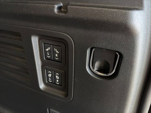 Used 2025 GMC Acadia Denali w/ LPO, Cargo Package image 20