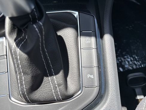 New 2026 Volkswagen Taos SE FWD image 25