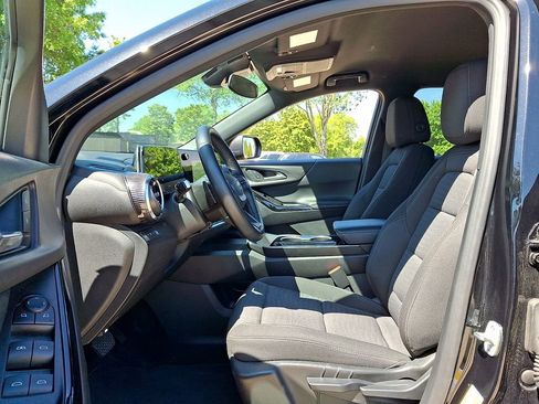 Used 2025 Chevrolet Equinox LT AWD/4WD image 13