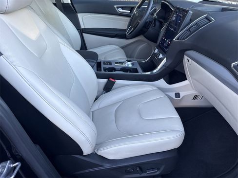 Used 2021 Ford Edge Titanium w/ Equipment Group 301A image 14