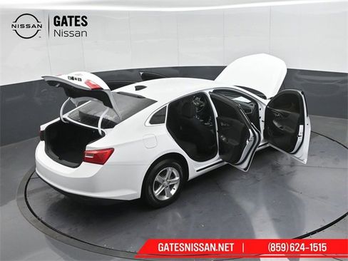 Used 2022 Chevrolet Malibu LS image 45