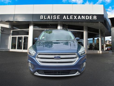 Used 2018 Ford Escape SE w/ SE Sync 3 Package AWD/4WD image 9