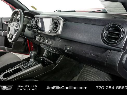 Used 2020 Toyota Tacoma TRD Sport image 22