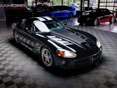 Used 2006 Dodge Viper SRT-10 image 3