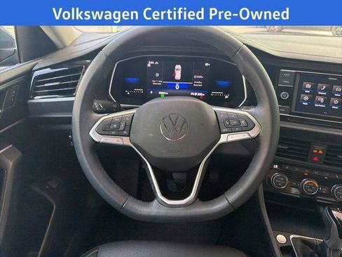 Certified 2022 Volkswagen Jetta SE FWD image 21