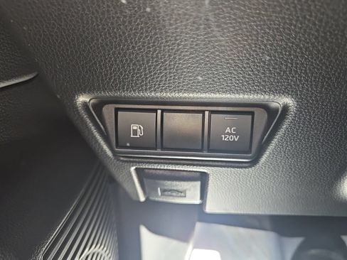 New 2026 Toyota Prius Plug-In Hybrid FWD image 16