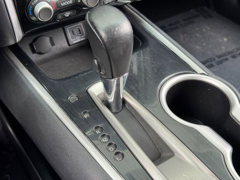 Used 2019 Nissan Pathfinder SV FWD image 27