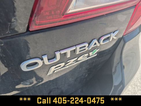 Used 2017 Subaru Outback 2.5i Premium AWD/4WD image 11