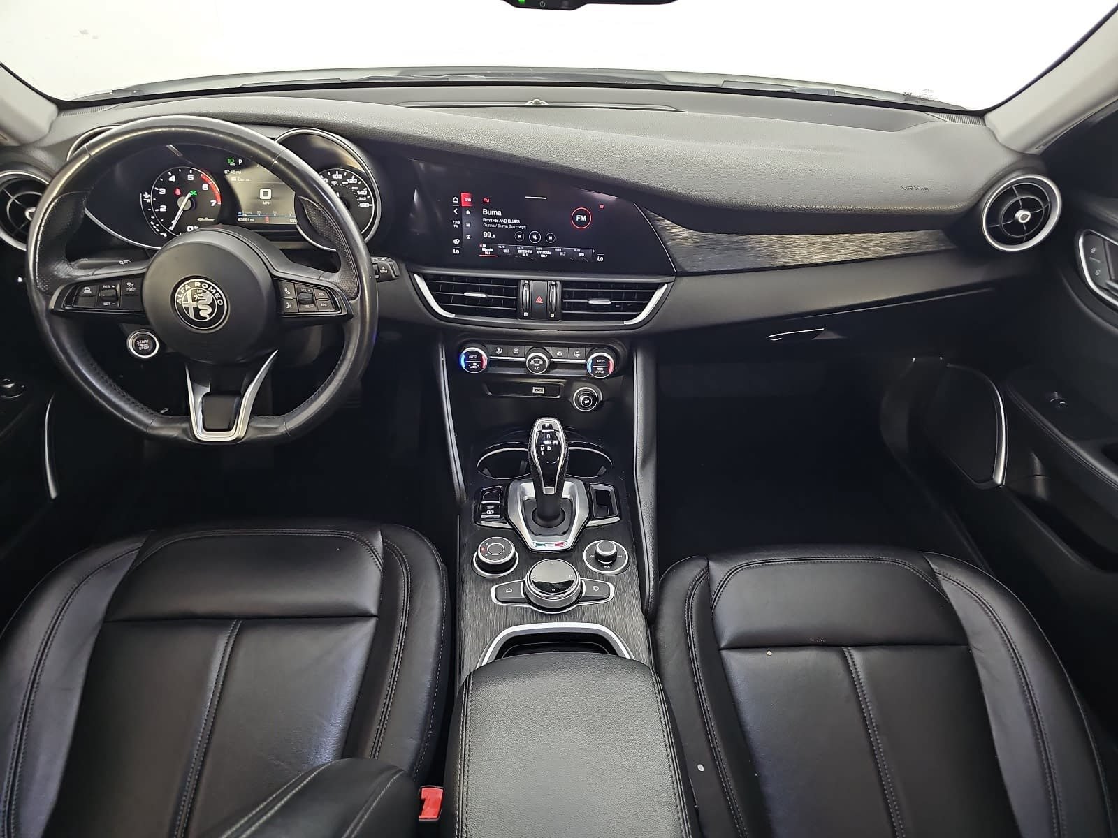 Used 2021 Alfa Romeo Giulia Sprint w/ Active Assist 1 Package RWD image 11