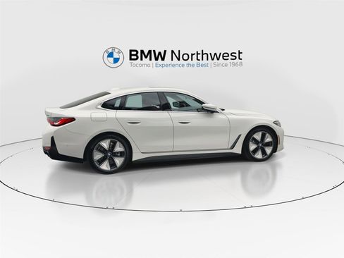 Used 2025 BMW i4 xDrive40i w/ Premium Package AWD/4WD image 4