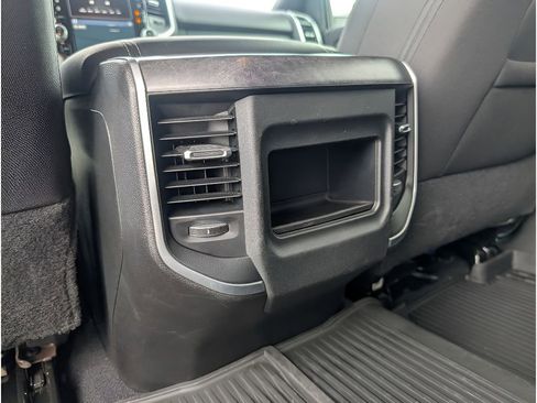 Used 2024 RAM 2500 Big Horn w/ Sport Appearance Package AWD/4WD image 35