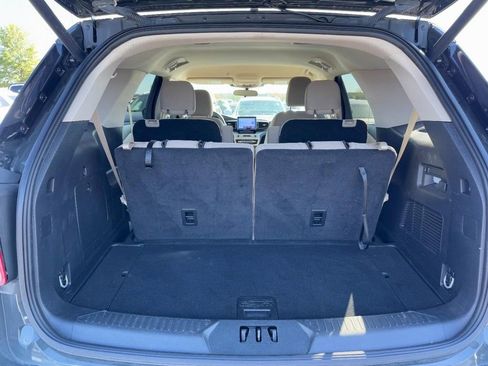 Used 2023 Ford Explorer XLT w/ Class IV Trailer Tow Package image 6