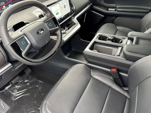 New 2025 Ford Expedition Platinum w/ Stealth Appearance Package image 11