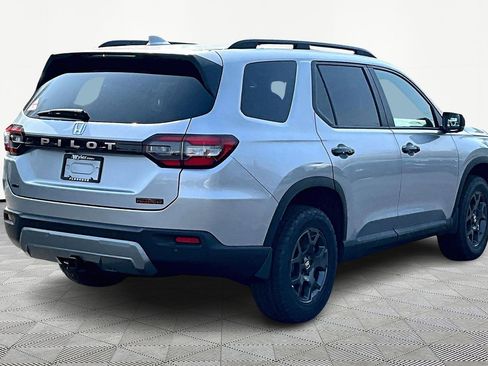 New 2026 Honda Pilot TrailSport image 7