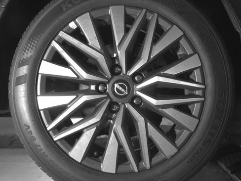 Used 2025 Nissan Altima 2.5 SV image 15