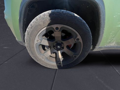 Used 2018 Jeep Grand Cherokee Altitude image 14