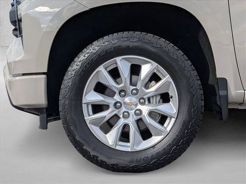 New 2026 Chevrolet Silverado 1500 Custom AWD/4WD image 18