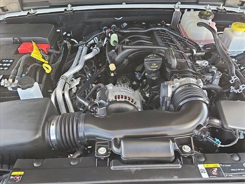 Used 2022 Jeep Gladiator Overland w/ Popular Equipment Package AWD/4WD image 22