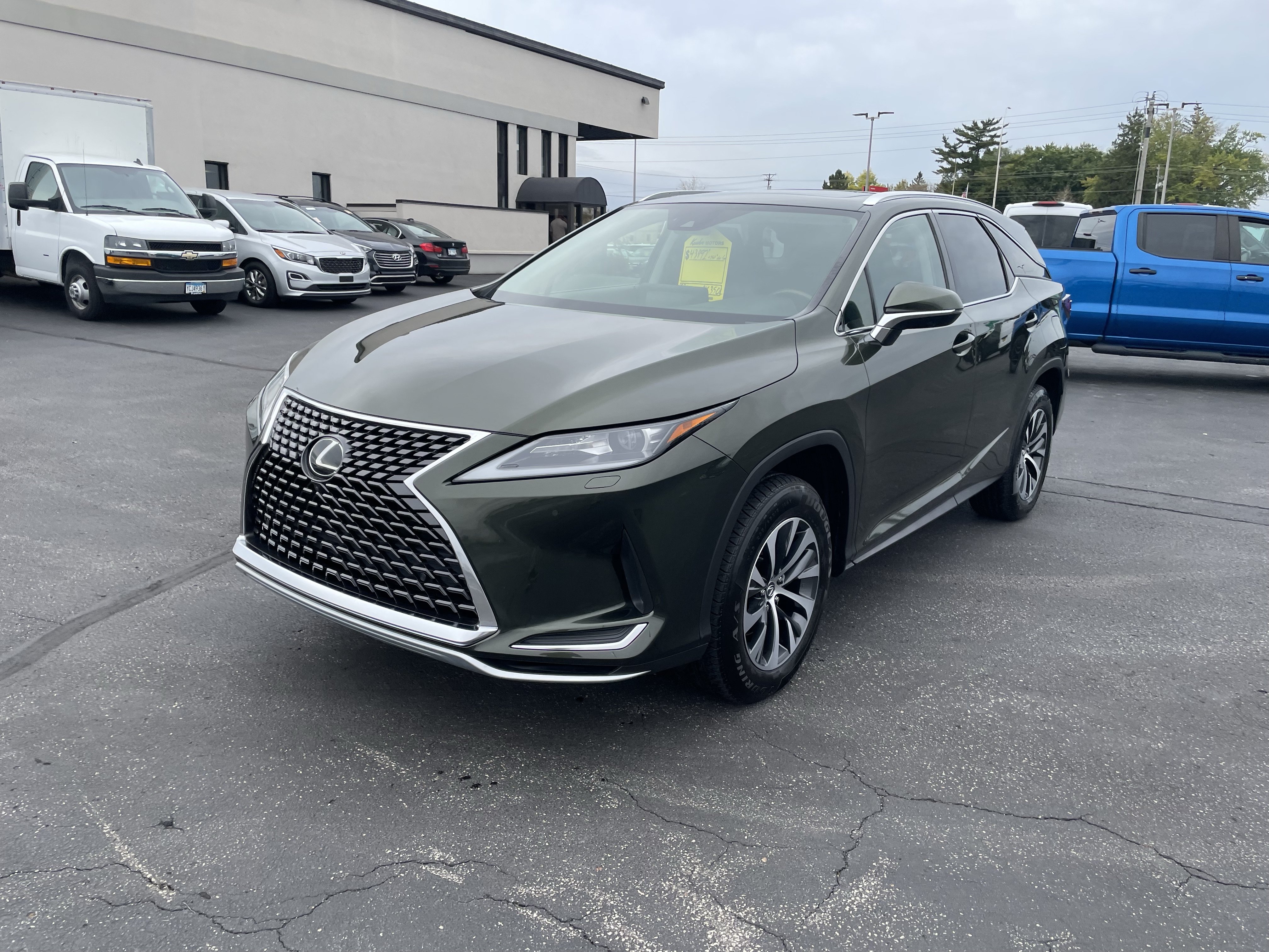 Used 2022 Lexus RX 350L Premium w/ Premium Package AWD/4WD image 4