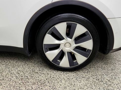 Used 2021 Tesla Model Y Long Range AWD/4WD image 9