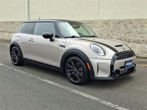 Used 2024 MINI Cooper S image 2