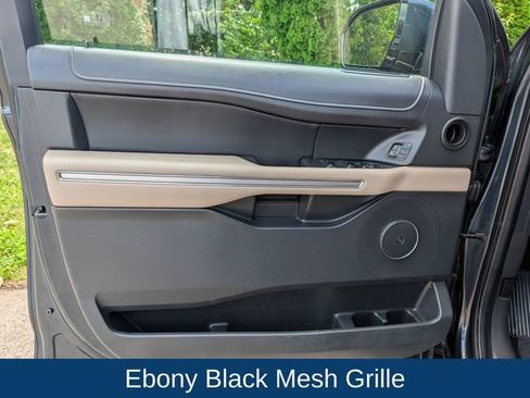 Used 2023 Ford Expedition Limited AWD/4WD image 38