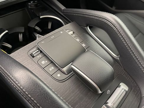 Used 2022 Mercedes-Benz GLS 450 4MATIC image 36