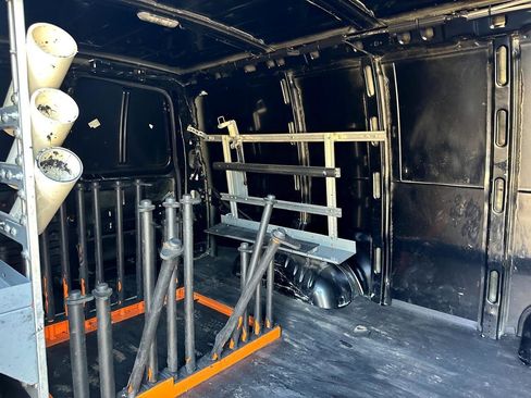 Used 2018 Chevrolet Express 2500 w/ Driver Convenience Package image 26