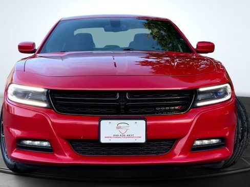 Used 2015 Dodge Charger SXT image 2