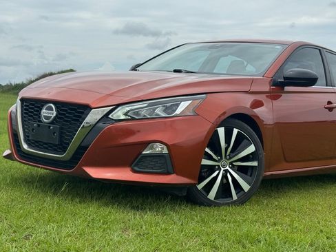 Used 2020 Nissan Altima 2.5 SR FWD image 1