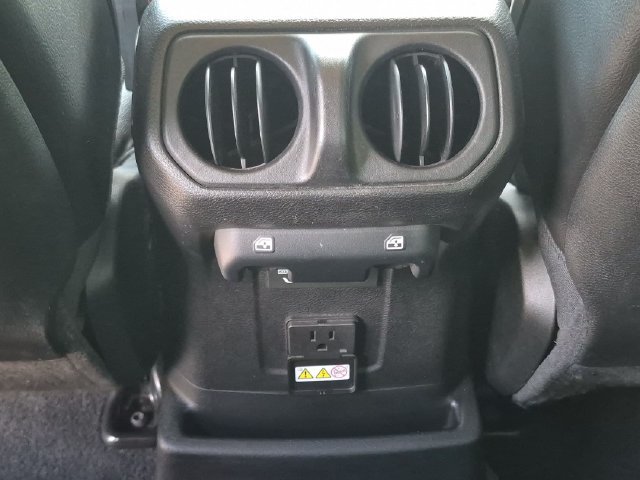 Used 2021 Jeep Wrangler Unlimited Rubicon AWD/4WD image 21