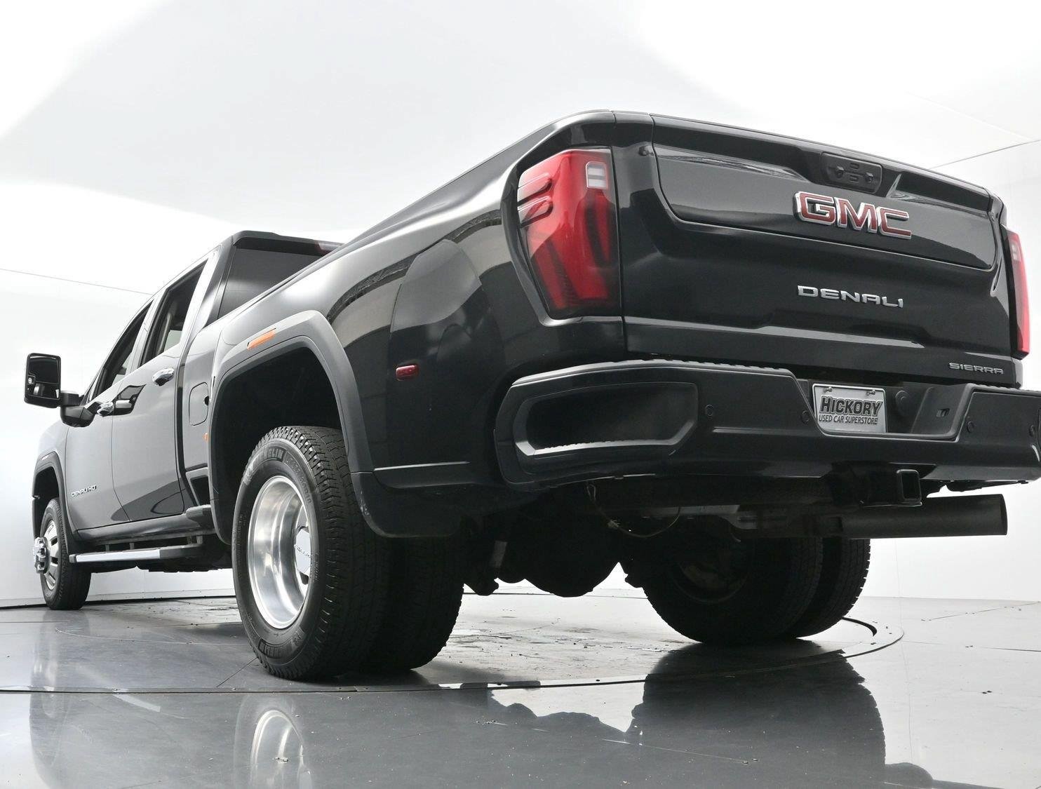 Used 2024 GMC Sierra 3500 Denali w/ Denali Reserve Package AWD/4WD image 47