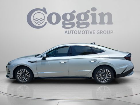 Certified 2024 Hyundai Sonata SEL FWD image 2