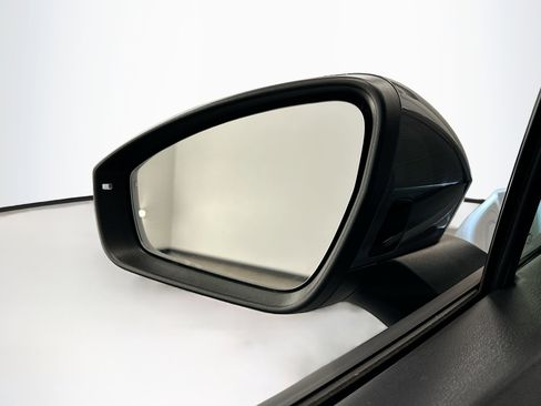 Used 2024 Volkswagen ID.4 Pro image 16