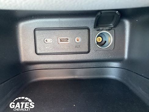 Used 2024 Chevrolet Equinox LS FWD image 18